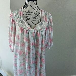 Floral Nightgown in Pink and White Komar Vtg